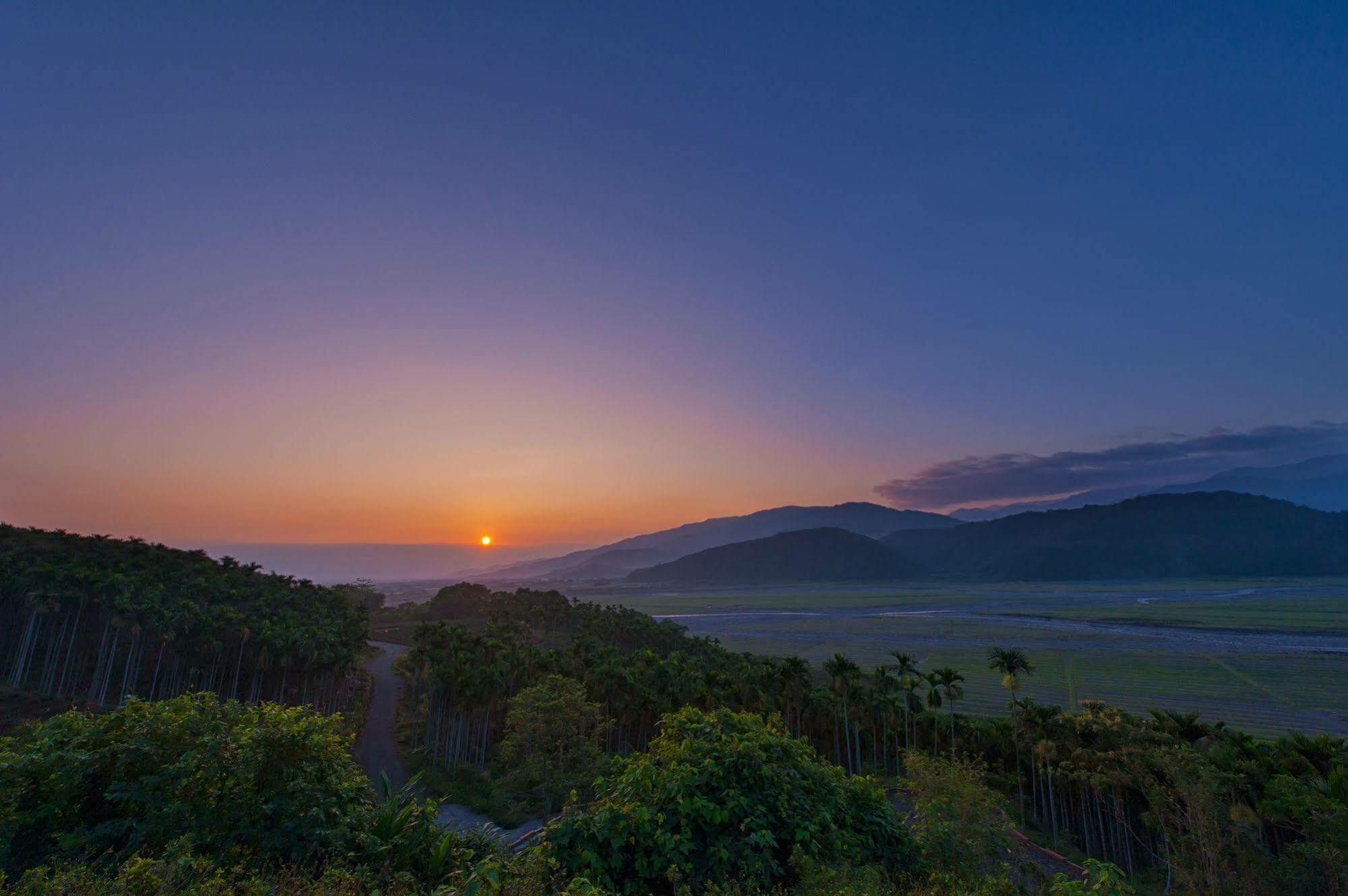 ซัน โฮลา วิลลา Bed & Breakfast ต้าถง ภายนอก รูปภาพ